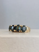 Load image into Gallery viewer, Incredible Vintage Australian Parti Sapphire ring 9ct yellow gold