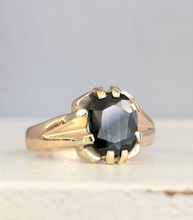 Load image into Gallery viewer, Australian parti sapphire in Early Australian rosey 9ct yellow gold