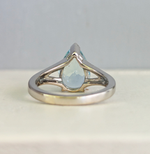 Load image into Gallery viewer, Aquamarine droplet 💧 9ct white gold ring