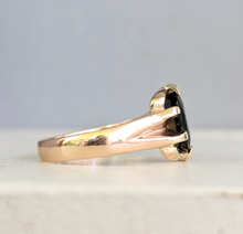 Load image into Gallery viewer, Australian parti sapphire in Early Australian rosey 9ct yellow gold