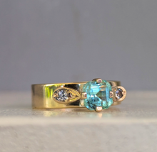 Load image into Gallery viewer, Glowing tourmaline and spinel ring 9ct yellow gold