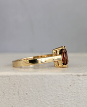 Load image into Gallery viewer, Chocolate cognac zircon in vintage 9ct yellow gold