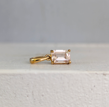 Load image into Gallery viewer, Vintage Harts Range zirocon pendant rectangular cut 9ct yellow gold