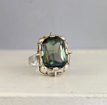 Load image into Gallery viewer, Leaves and vines mid century German green spinel silver ring