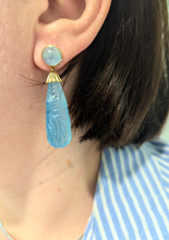 Load image into Gallery viewer, Opulent vintage hand carved Aquamarine drop earrings 10ct gold