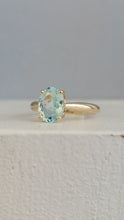 Load image into Gallery viewer, Vintage Aquamarine 9ct yellow gold ring