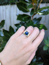 Load image into Gallery viewer, Vivid Natural blue Australian sapphire in vintage 9ct yellow gold