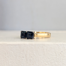 Load image into Gallery viewer, Blue sapphire vintage Australian toi et moi 18ct gold