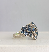 Load image into Gallery viewer, East West vintage Australian sapphire ring c1970s silver
