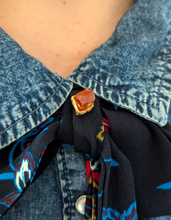 Load image into Gallery viewer, Authentic Andrew Grima 'Rock Revival' c1970 Citrine Crystal and 18ct Yellow Gold Stick Pin.