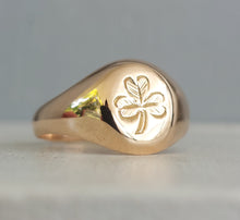 Load image into Gallery viewer, The Shamrock ☘️ signet 15ct yellow gold ring