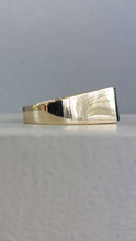 Load image into Gallery viewer, Tourmaline c1970s 9ct yellow gold ring