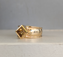 Load image into Gallery viewer, The Monolith zircon