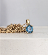 Load image into Gallery viewer, Luminous Teal Montana Sapphire 9ct yellow gold