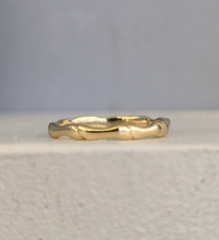 Load image into Gallery viewer, Dainty Bamboo 9ct band