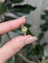 Load image into Gallery viewer, Elegant Art deco Australian parti sapphire ring in 15ct yellow gold c1930s