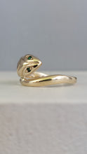 Load image into Gallery viewer, English Emerald eyed snake ring vintage 9ct