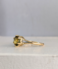 Load image into Gallery viewer, Elegant Art deco Australian parti sapphire ring in 15ct yellow gold c1930s