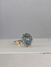 Load image into Gallery viewer, The water drop aquamarine vintage 9ct yellow gold ring