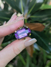 Load image into Gallery viewer, Vivid Amethyst ring c1967 UK 9ct yellow gold