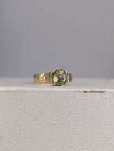 Load image into Gallery viewer, Phenomenal Australian Parti Sapphire in 9ct yellow gold