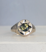 Load image into Gallery viewer, The Wattle Star ⭐ 9ct yellow white gold Parti sapphire star signet