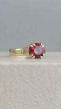 Load image into Gallery viewer, Australian Gippsland Garnet ring 9ct yellow and white gold