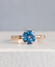 Load image into Gallery viewer, Bright blue Montana sapphire in c1930s ornate 9ct Australian ring.