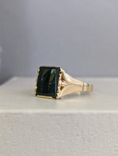 Load image into Gallery viewer, Bloodstone signet by Australian company Lustre c1950s 9ct yellow gold