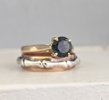 Load image into Gallery viewer, Qld forrest sapphire 9ct yellow gold