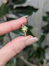 Load image into Gallery viewer, Elegant Art deco Australian parti sapphire ring in 15ct yellow gold c1930s