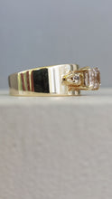 Load image into Gallery viewer, Harts Range zircon in vintage 9ct yellow gold