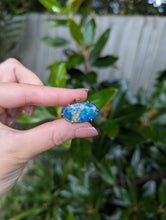 Load image into Gallery viewer, Impressive vintage opal triplet in 9ct