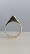 Load image into Gallery viewer, Tourmaline c1970s 9ct yellow gold ring
