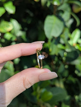 Load image into Gallery viewer, Delicate vintage morganite ring 9ct yellow gold