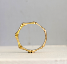 Load image into Gallery viewer, Vintage bamboo band c1980s 9ct yellow gold