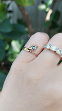 Load image into Gallery viewer, Slinky parti sapphire snake ring 18ct