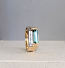 Load image into Gallery viewer, Seagreen tourmaline signet c1970s 9ct white and yellow gold