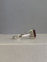 Load image into Gallery viewer, Vibrant vintage Italian Pink tourmaline 18ct white gold.