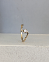 Load image into Gallery viewer, Dainty diamond bypass swirl c1980s 9ct yellow gold