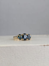 Load image into Gallery viewer, Peacock blue parti trilogy in vintage 9ct yellow gold
