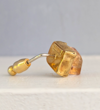 Load image into Gallery viewer, Authentic Andrew Grima 'Rock Revival' c1970 Citrine Crystal and 18ct Yellow Gold Stick Pin.