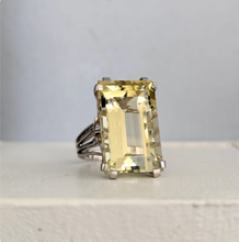 Load image into Gallery viewer, Vintage Lemon lime citrine cocktail ring white gold 9ct
