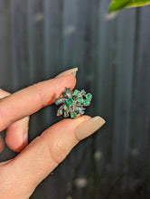 Load image into Gallery viewer, Vintage c1970s emerald cluster ring in silver.