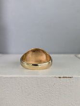 Load image into Gallery viewer, The parti sapphire signet 9ct yellow gold