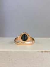 Load image into Gallery viewer, Australian parti sapphire in Early Australian rosey 9ct yellow gold