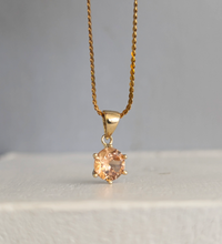 Load image into Gallery viewer, Cinnamon Hart Ranges zircon in vintage 9ct yellow gold pendant setting