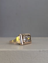 Load image into Gallery viewer, German Peach topaz East West 1930s 8ct