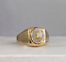 Load image into Gallery viewer, Eureka Vintage Australian gold bearing quartz ring 9ct yellow gold