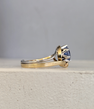 Load image into Gallery viewer, Sri Lankan sapphire in handmade 9ct yellow and white gold setting c1980s